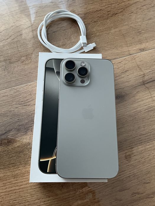 Iphone 16 pro max, 256 Мб