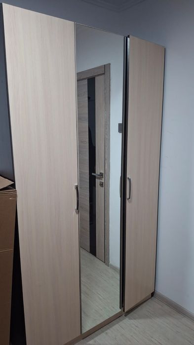 Продам диван и шкаф