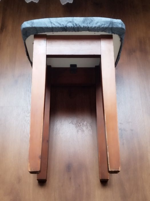 Продам  табуретки