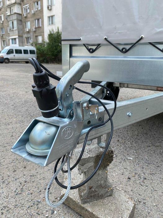 Ремарке под Наем -  ( с подвижен, сваляем брезент )