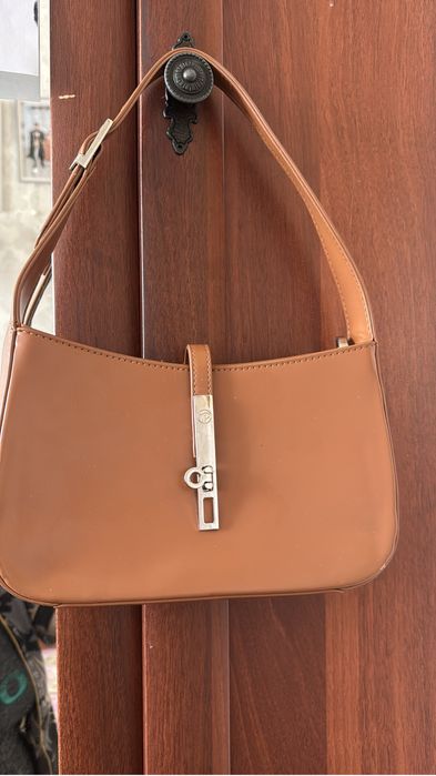 Продам сумочки по 3000