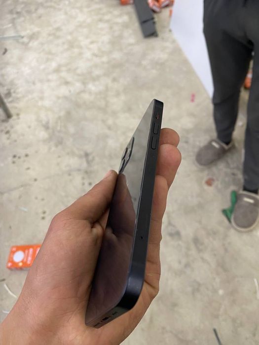 IPhone 12 64gb sotiladi