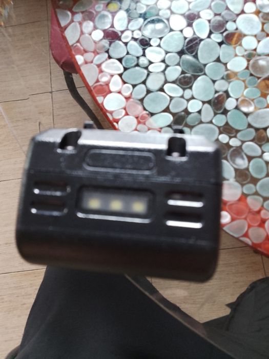 Vând acumulator nou