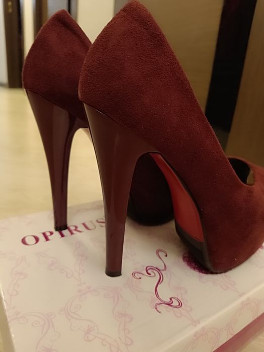 Продаются туфли" София"