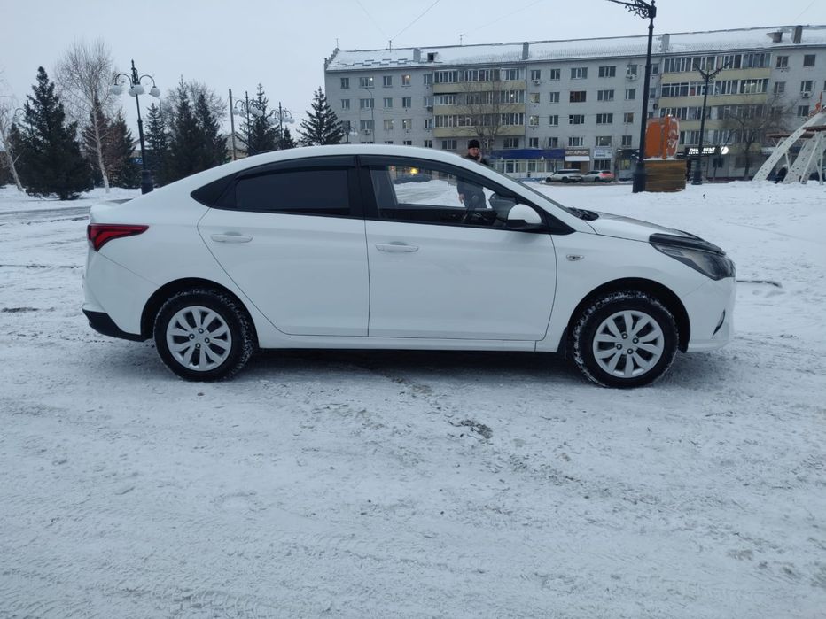 Продам Хундай Акцент 2020 год автомат