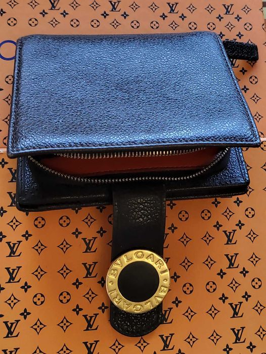 BVLGARI оригинален дамски/унисекс портфейл/портмоне ,естествена кожа