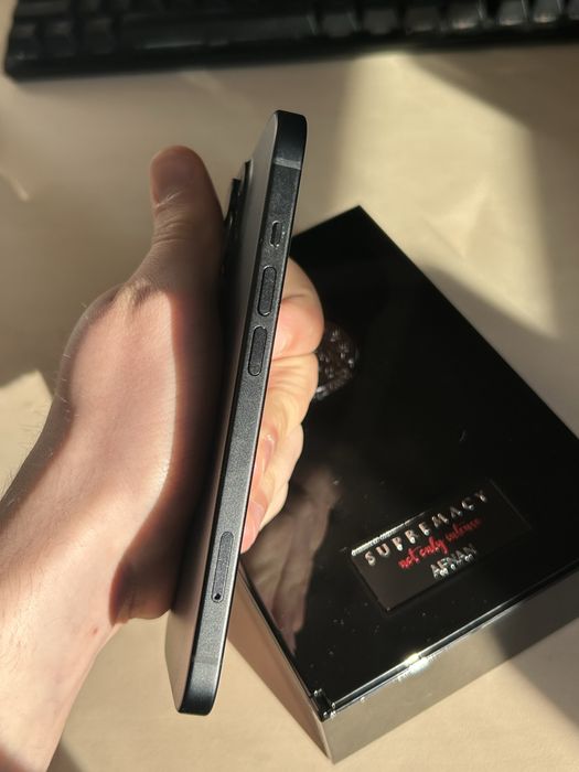 iPhone 15 128gb 90% baterie