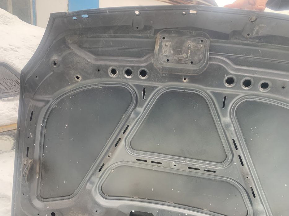 Продам капот на приору