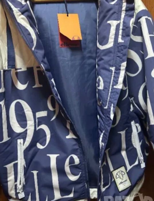 Дамско яке с качулка Ellese