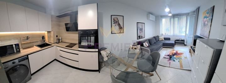 Дава се под наем Двустаен апартамент в Варна, Левски - 67 кв.м за 562 € - Снимка #1