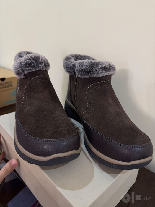 Сапоги Skechers Состояние:новое Размер:40 Качественные и удобные.