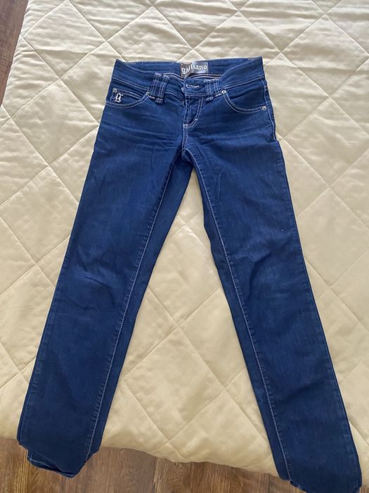 Продам брендовые джинсы