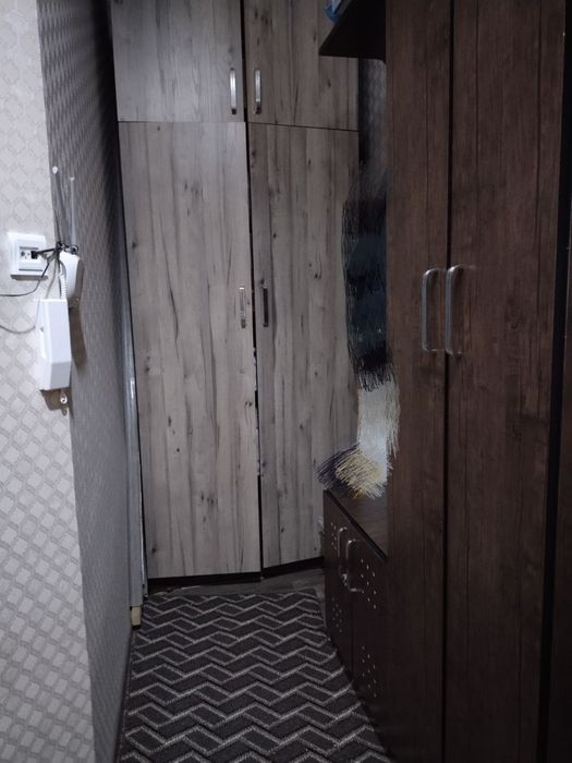 9 микрорайондаги Янги хает уйидан 2 хонали квартира сотилади