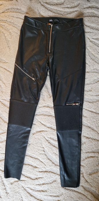 Кожено панталон Zara
