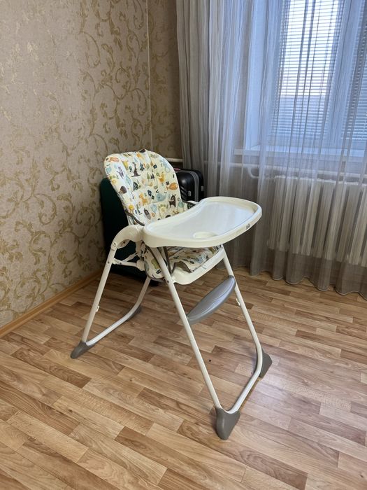 Стульчик для кормления joie