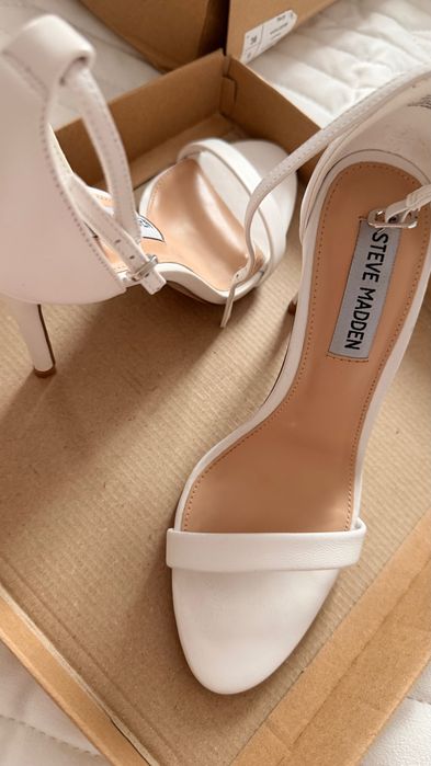 Бели сватбени сандали Steve Madden-36 номер