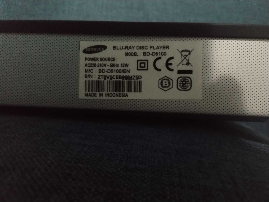 страхотен оригинален Блу Рей плеър на самсунг -перфектен
