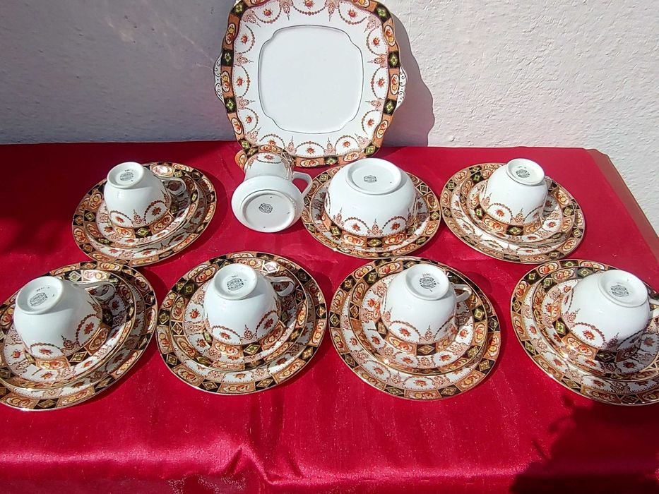 Антикварен сервиз Royal Albert Devon стил Imari