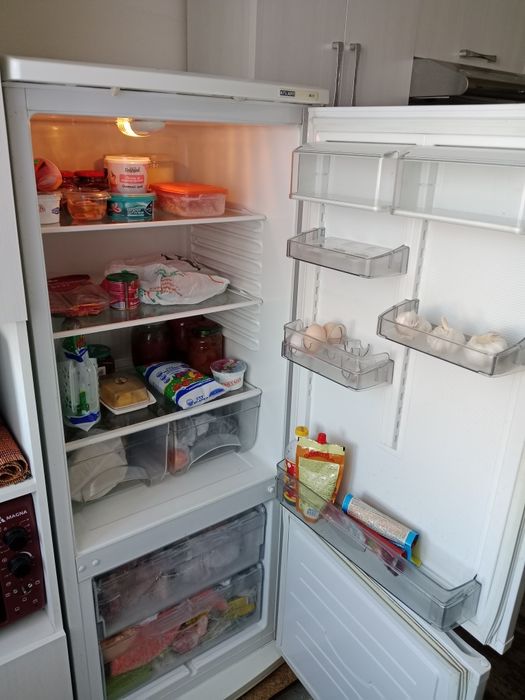 Продам холодильник