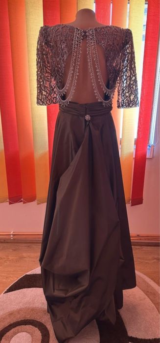 Rochie superba nasa cu trena, marimea M