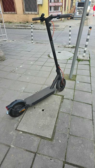 Електрическа тротинетка Xiaomi Mi Electric Scooter Pro 4