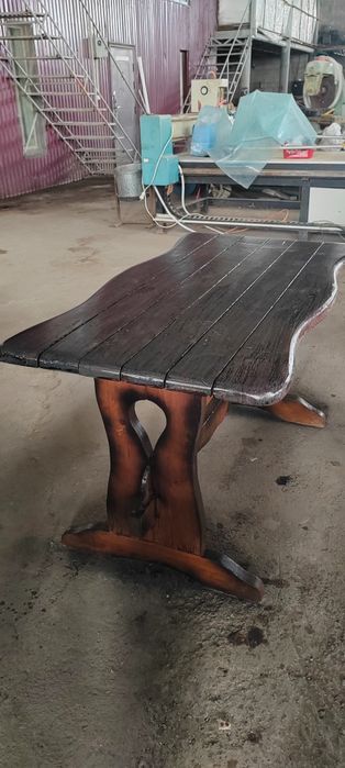 Стол и скамья для дома