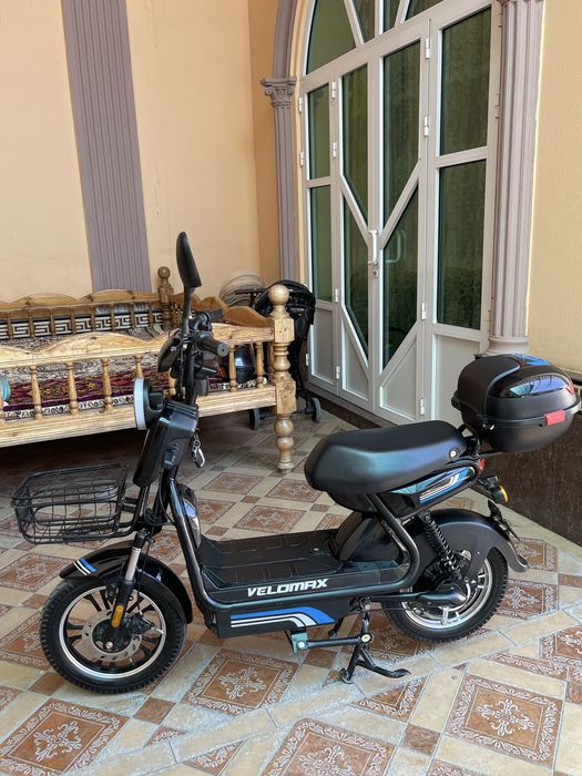 Elektra sukuter  pachti yangidek bir zaryadda 35 40  km yuradi