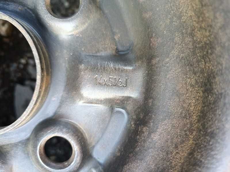 Продам оригинальный металлический диск на Toyota