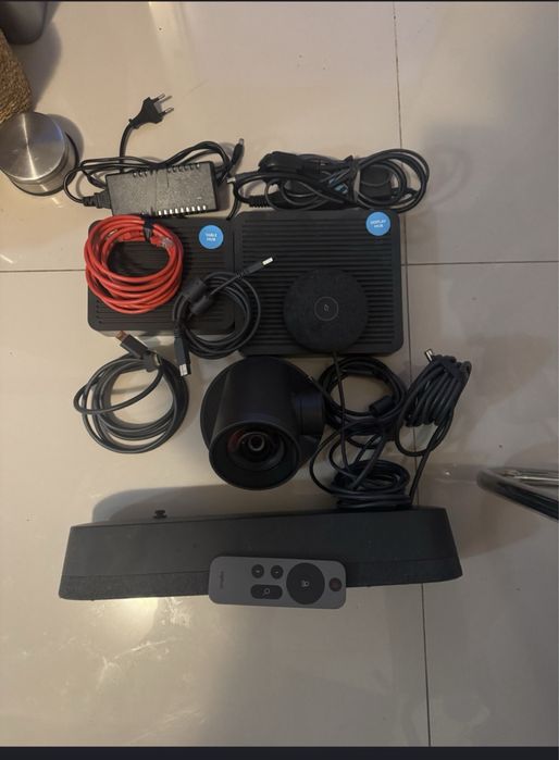 Table Hub pentru cunoscatori cu acesorii complete microfon special