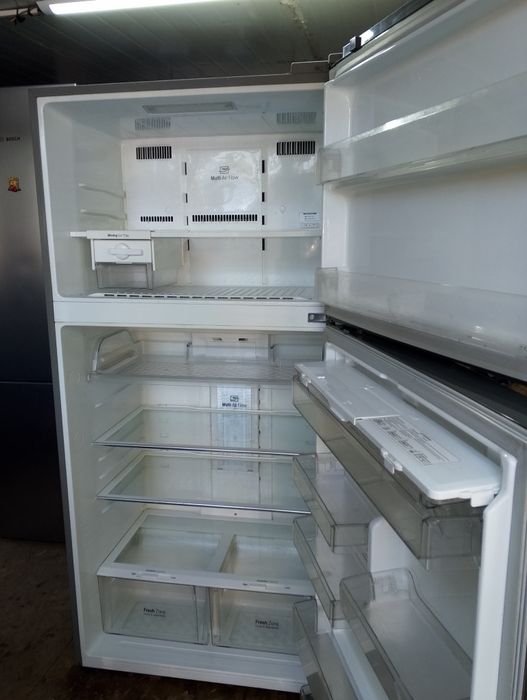 Frigider LG Inox-Argintiu,lățime 86cm, înălțime 180cm