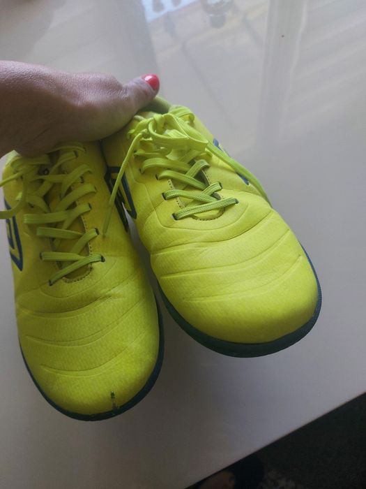 Стоножки umbro 37 номер