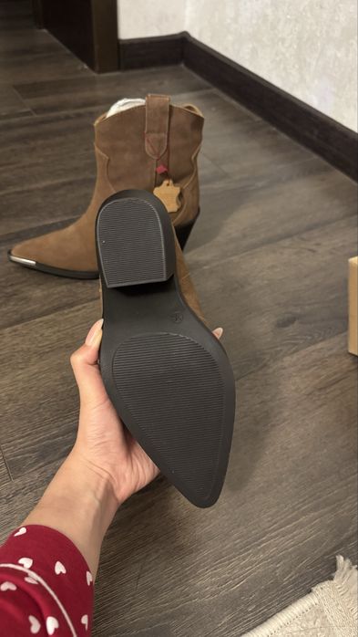 Продам новые сапоги