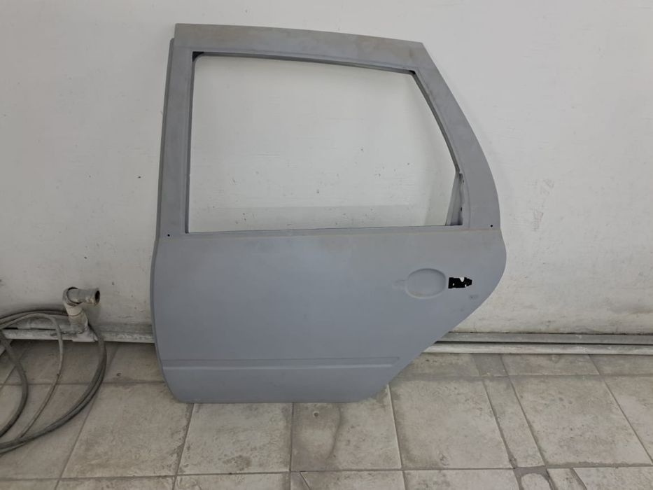 Дверь от Лада гранта