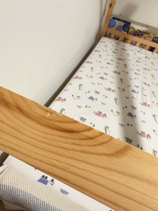 Детско легло къща - бор масив