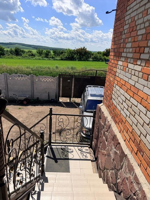Продам большой  дом