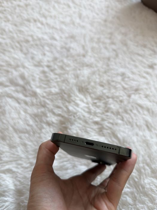 Продаю Айфон 13 про макс