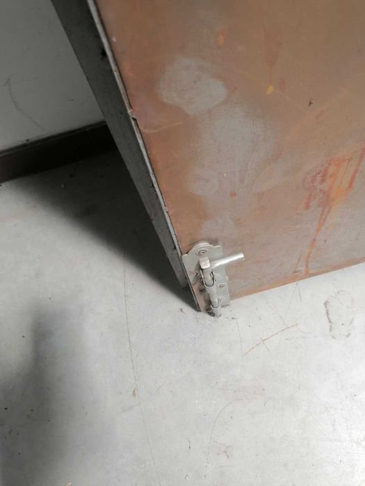 Големи метални врати -чифт