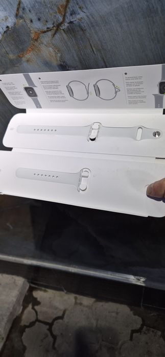 Apple watch sport band white