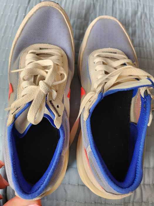 Маратонки Nike номер 40, стелка 25 см