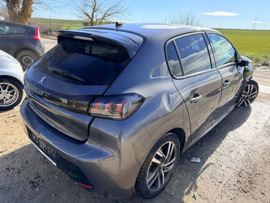 Peugeot 208 1.2 PureTech, двигател HNK, 101 кс., ск. Кутия 20GTBB