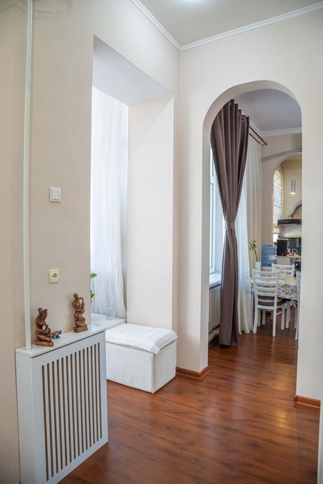 Светлая 2-комнатная сталинка с высокими потолками у метро Минор