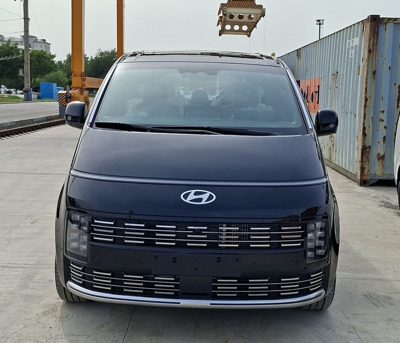 Hyundai Staria 1,6 Turbo Hybrid 2026/01