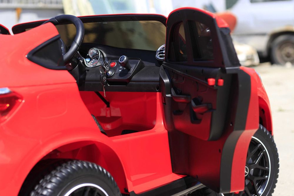 Masinuta electrica pentru 2 copii Mercedes GLC63S 4x 45W 12V #RED