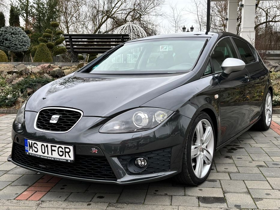 SEAT Leon 2011 — imagine 3