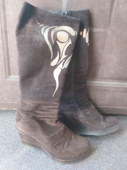 Обувки и ботуши естествена кожа разпродажба