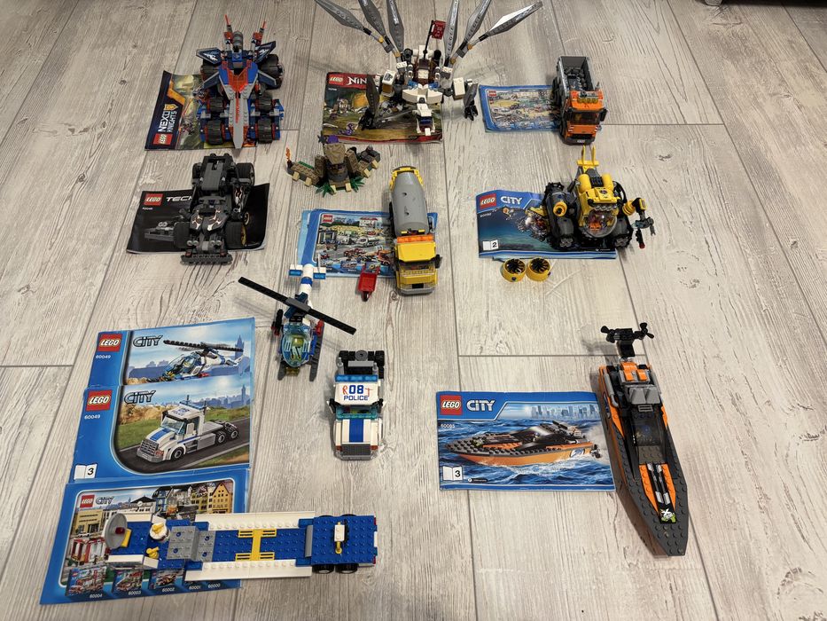 Lego originale (gratuit camera auto plus 4 carduri NFC)