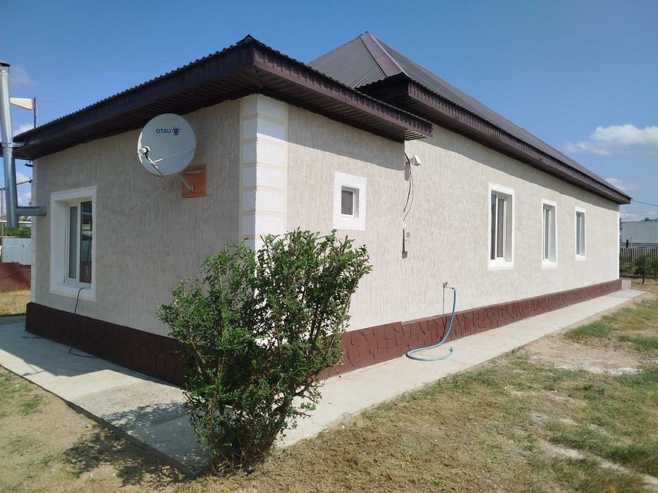 Покос трави, газона, триммер, кусторез