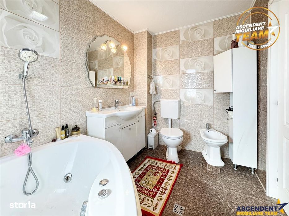 Casa primitoare si apreciabila, areal cu liniste, gradina frumoasa, Sa