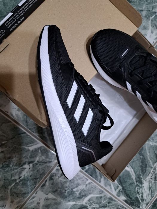 Vand adidasi Adidas Runfalcon.