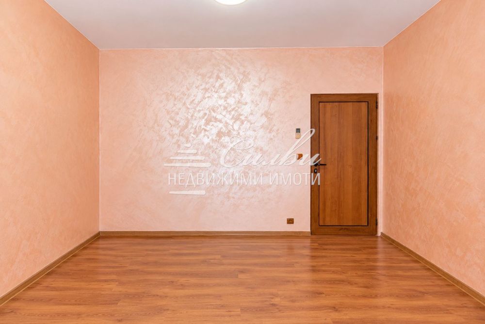 Продава се Двустаен апартамент в Шумен, Добруджански - 55 кв.м за 1982 €/кв.м - Снимка #6